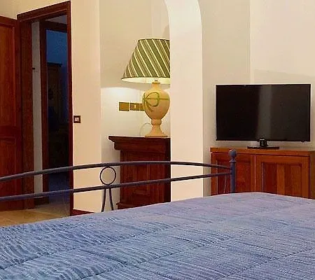 Relais Il Castello 迪维城堡山